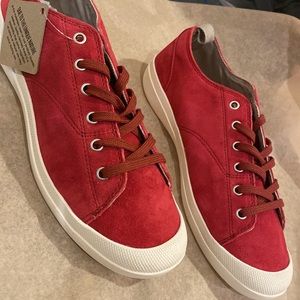 NIB Palladium Wander Lace SUEDE RIO RED SHOE